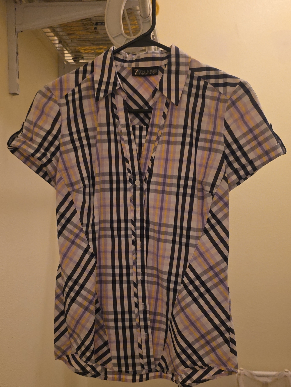 Women’s Short-Sleeve Plaid Button-Down Shirt - Black & Yellow